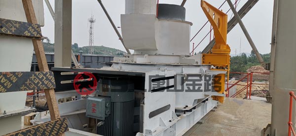 錘破、對(duì)輥破、立軸沖擊破三種制砂設(shè)備優(yōu)劣對(duì)比