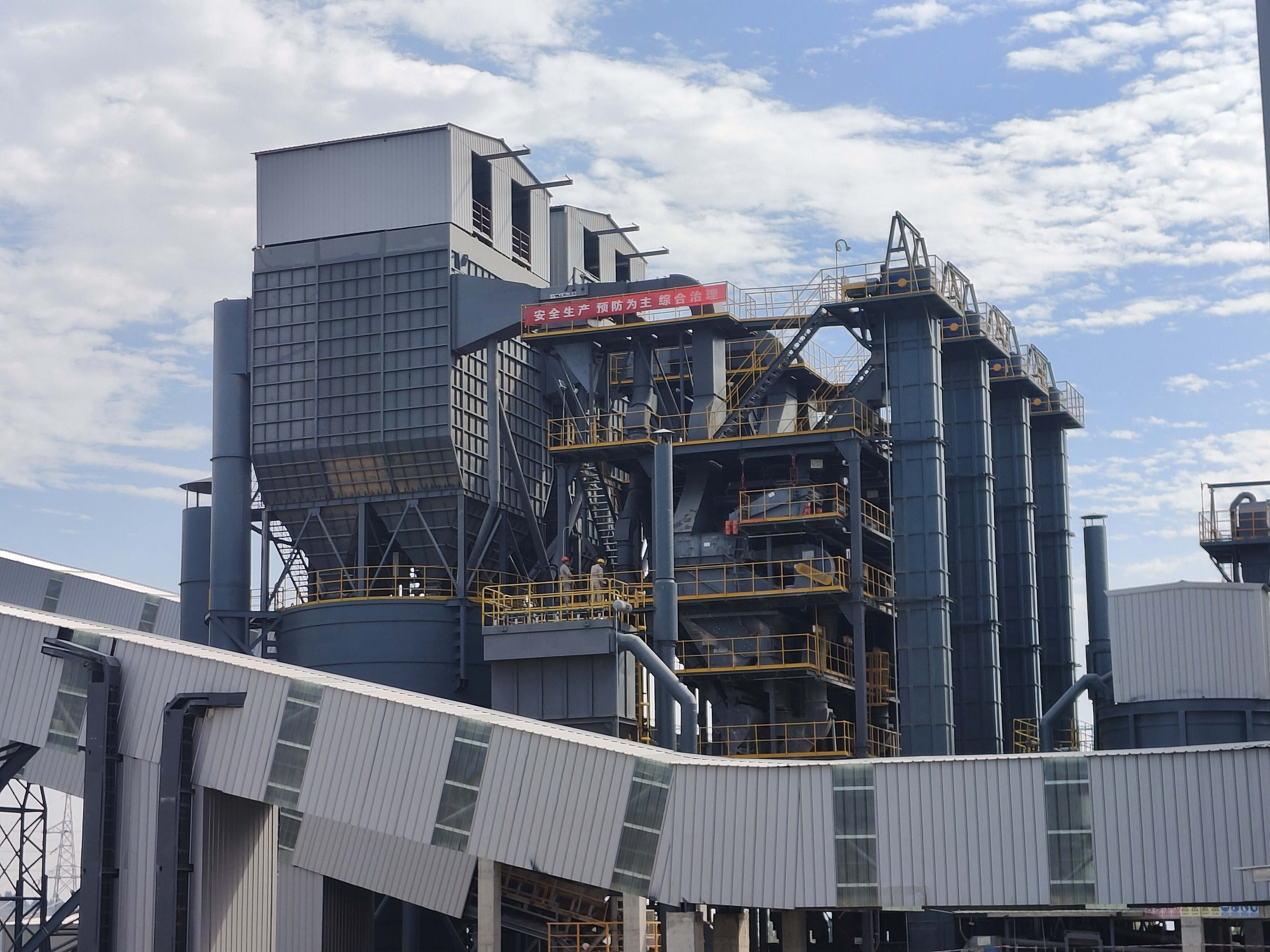 28項(xiàng)大型基礎(chǔ)建設(shè)工程獲批，制砂樓助力企業(yè)提高砂石品質(zhì)