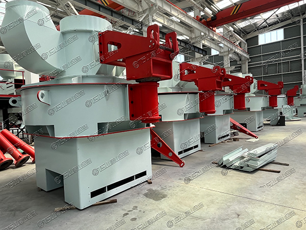 制砂選粉一體機(jī)：適合多種物料破碎，粒形圓潤(rùn)，針片狀少